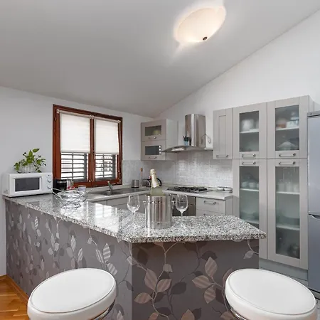 Biba Lux * Porec